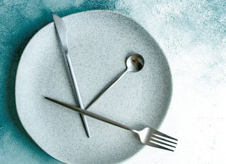 The Benefits and Risks of Fasting: How Intermittent Fasting Affects Health and Weight Loss