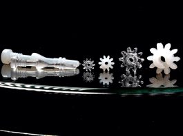 Glass molded glass like plastic could revolutionize manufacturing