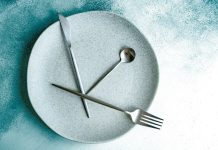 The Benefits and Risks of Intermittent Fasting: How to Create a Safe and Effective Fasting Routine