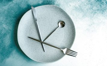 The Benefits and Risks of Intermittent Fasting: How to Create a Safe and Effective Fasting Routine