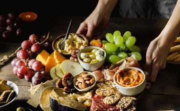 The Benefits and Risks of the Mediterranean Diet: Understanding the Science Behind This Popular Diet Trend