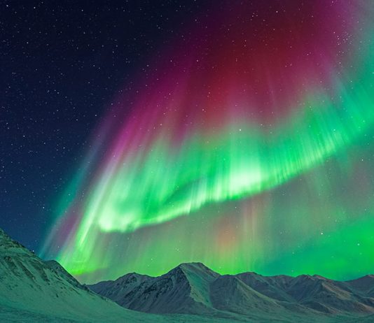 The Wonder of the Northern Lights: How They Form and Why They Glow