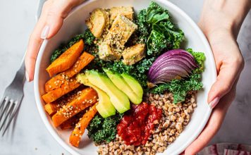 The Benefits and Risks of the Paleo Diet: Understanding the Science Behind This Popular Trend