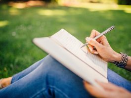 The Power of Journaling: How Writing Can Improve Mental Health and Productivity