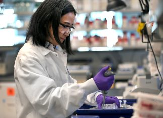 Researchers infect volunteers with covid-19