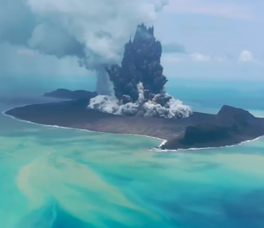 Volcan tonga
